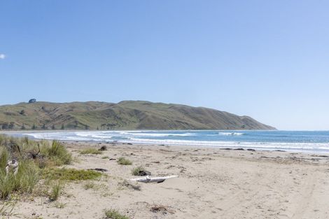 Photo of property in 4a Shoal Beach Road, Aramoana, Omakere, 4271