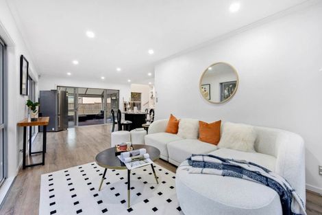 Photo of property in 124 Kyle Road, Greenhithe, Auckland, 0632