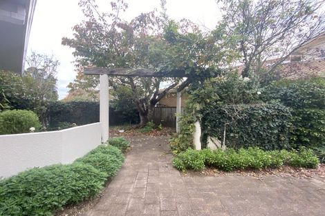 Photo of property in 5 Edgecumbe Way, Tauranga, 3110