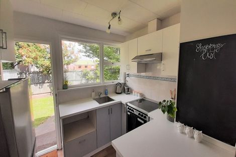 Photo of property in 2/7 Konini Street, Riccarton, Christchurch, 8041