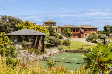 Photo of property in 24 Paetawa Road, Peka Peka, Waikanae, 5391