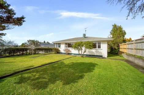 Photo of property in 52 Clawton Street, Westown, New Plymouth, 4310