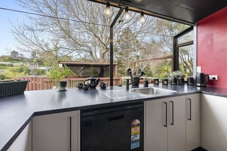 Photo of property in 10 Hillside Crescent, Westown, New Plymouth, 4310