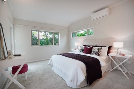 Photo of property in 18 Cloake Way, Palmerston North, 4414