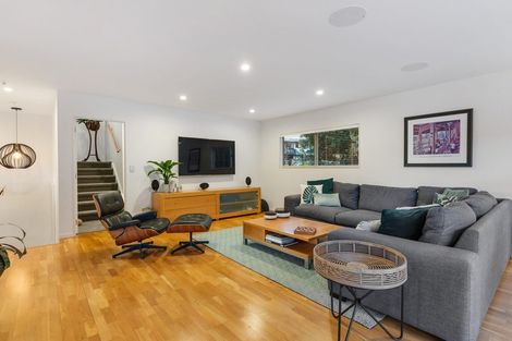 Photo of property in 23 Esther Place, Red Beach, 0932