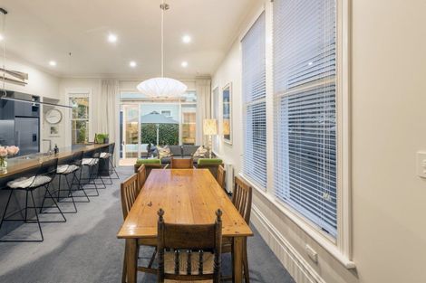 Photo of property in 18 Austin Street, Mount Victoria, Wellington, 6011