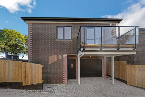 Photo of property in 4253 Great North Road, Glendene, Auckland, 0602