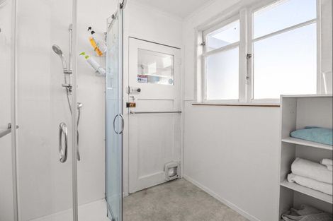 Photo of property in 99 Clawton Street, Westown, New Plymouth, 4310