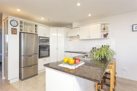 Photo of property in Mon Desir Apartments, 5/175g Hurstmere Road, Takapuna, Auckland, 0622