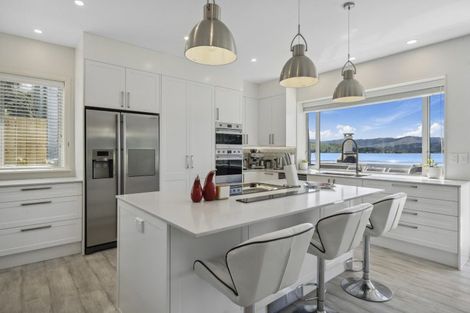 Photo of property in 85 Paremata Road, Paremata, Porirua, 5024