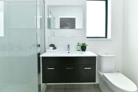 Photo of property in 45 Tindalls Bay Road, Tindalls Beach, Whangaparaoa, 0930