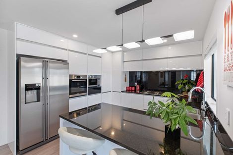 Photo of property in 46 Resolution Drive, Gulf Harbour, Whangaparaoa, 0930