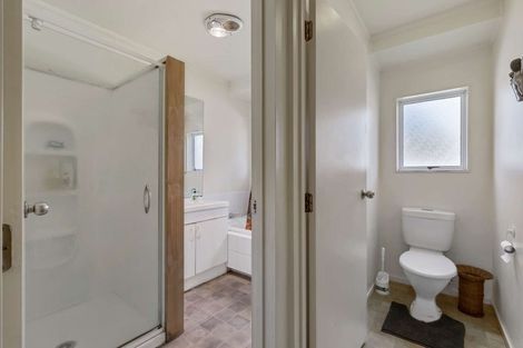 Photo of property in 104a Collingwood Road, Waiuku, 2123