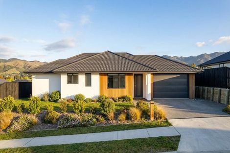 Photo of property in 9 Cumberland Crescent, Welcome Bay, Tauranga, 3112