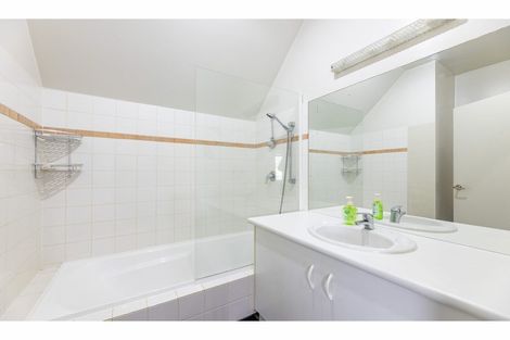 Photo of property in 28 Brockworth Place, Riccarton, Christchurch, 8011