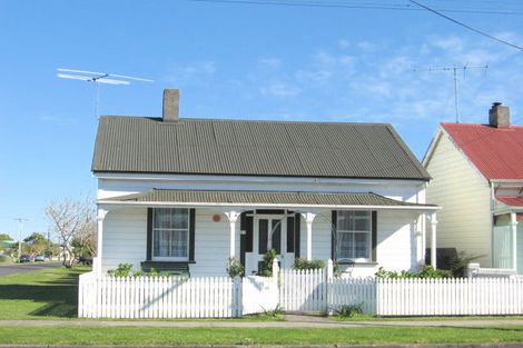 Photo of property in 23 Disraeli Street, Gisborne, 4010