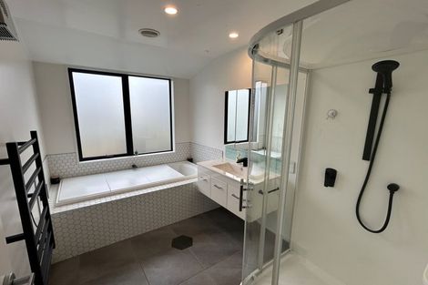 Photo of property in 6 Mataraki Place, Wanaka, 9305