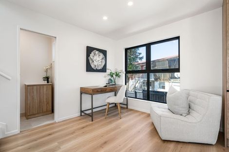 Photo of property in 127a Te Atatu Road, Te Atatu South, Auckland, 0610