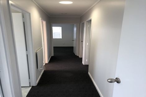 Photo of property in 3 Lydia Place, Kelvin Grove, Palmerston North, 4414