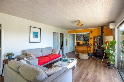 Photo of property in 61 Fairview Crescent, Omiha, Waiheke Island, 1081