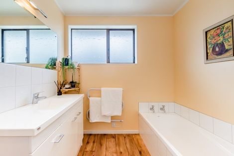 Photo of property in 50 Rimu Street, Waikanae, 5036