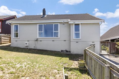 Photo of property in 11 Penryn Drive, Camborne, Porirua, 5026
