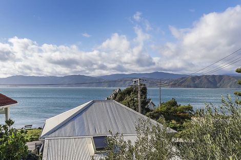 Photo of property in 2 Beere Haven Steps, Seatoun, Wellington, 6022