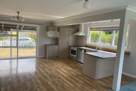 Photo of property in 115 Harbour View Road, Omokoroa, 3114