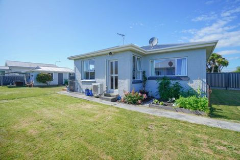 Photo of property in 1 Stirling Street, Windsor, Invercargill, 9810