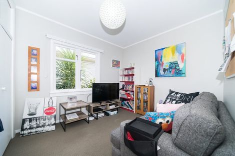 Photo of property in 19 East Street, Terrace End, Palmerston North, 4410