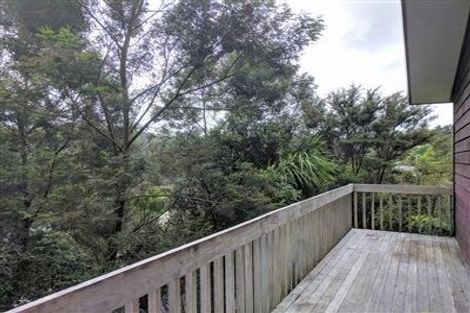Photo of property in 2/41 Radiata Lane, Chatswood, Auckland, 0626