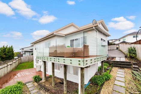 Photo of property in 65 Zara Court, Windsor Park, Auckland, 0632