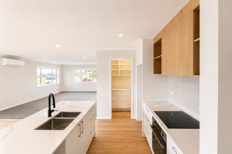 Photo of property in 19 Hawera Avenue, Levin, 5510