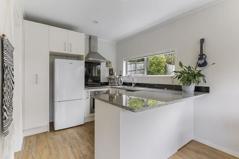 Photo of property in 30 Chartwell Avenue, Glenfield, Auckland, 0629