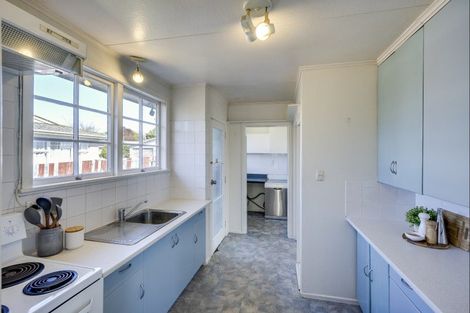 Photo of property in 1 James Cook Street, Havelock North, 4130