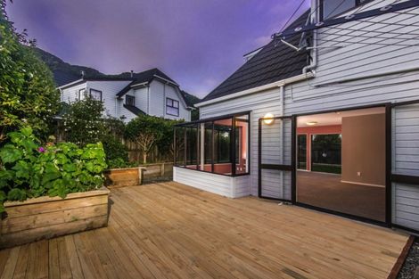 Photo of property in 45a Satara Crescent, Khandallah, Wellington, 6035