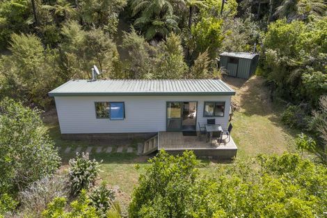 Photo of property in 46 Stoney Creek Drive, Waitakere, Henderson, 0782