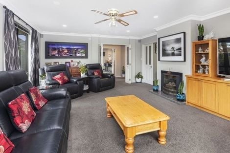 Photo of property in 28 Glasnevin Drive, Casebrook, Christchurch, 8051