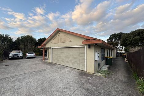 Photo of property in 25 Randwick Place, Randwick Park, Auckland, 2105
