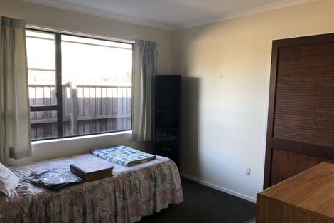 Photo of property in 2/54 Aorangi Road, Bryndwr, Christchurch, 8053
