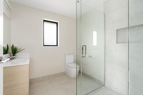 Photo of property in 39 Hammick Crescent, Pyes Pa, 3112