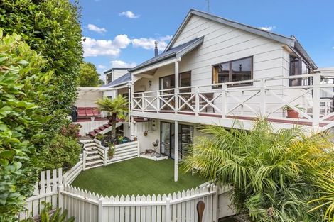 Photo of property in 32 Danbury Drive, Torbay, Auckland, 0630