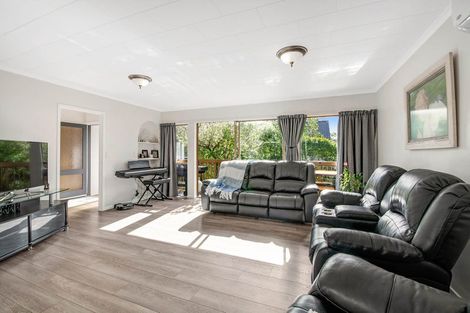 Photo of property in 39 Gledstane Road, Stanmore Bay, Whangaparaoa, 0932