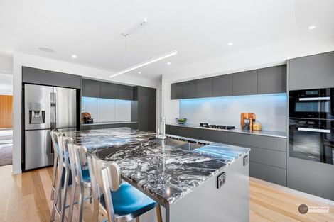 Photo of property in 2a Bloomfield Terrace, Hutt Central, Lower Hutt, 5010