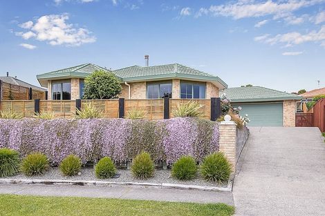 Photo of property in 127 Realm Drive, Paraparaumu, 5032