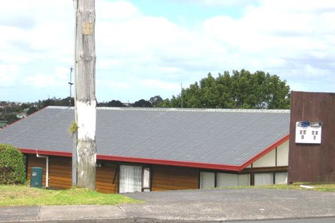 Photo of property in 2/25 Target Road, Totara Vale, Auckland, 0629