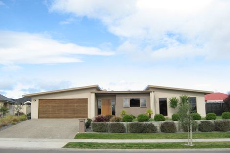 Photo of property in 12 Olive Grove, Havelock North, 4130