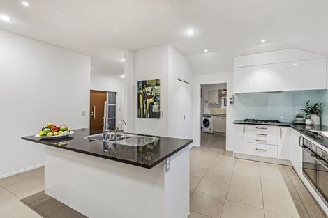 Photo of property in 127 Vaughans Road, Okura, Albany, 0792