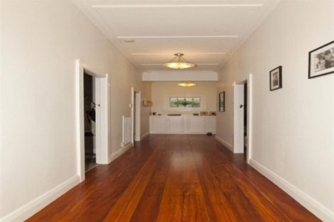 Photo of property in 12 Hastings Parade, Devonport, Auckland, 0624