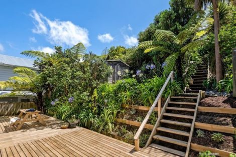 Photo of property in 14 Dee Street, Island Bay, Wellington, 6023